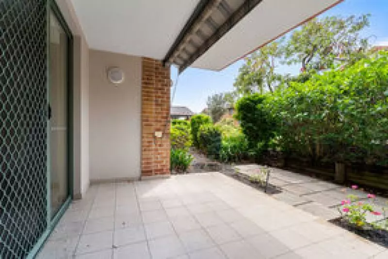 Ground level unit close to the Centenary Centre