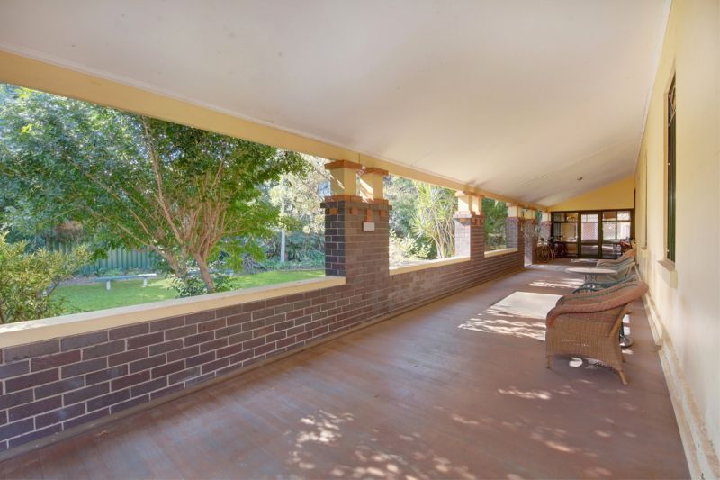 RARE FULLY RENOVATED STUDIO APARTMENT LOCATED ON THE GROUND FLOOR WITH AN EXCELLENT OUTLOOK