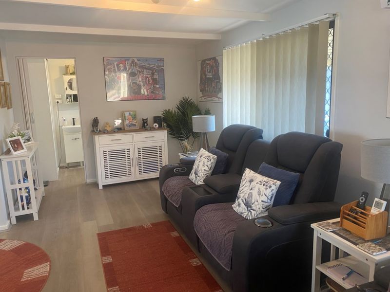 Neat & Tidy 1 Bedroom Home with views