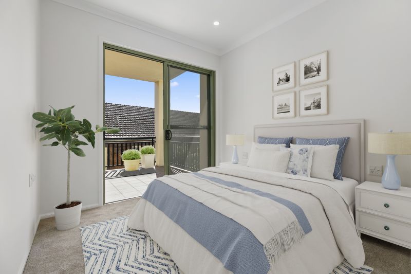 Light-filled one-bedroom apartment with study