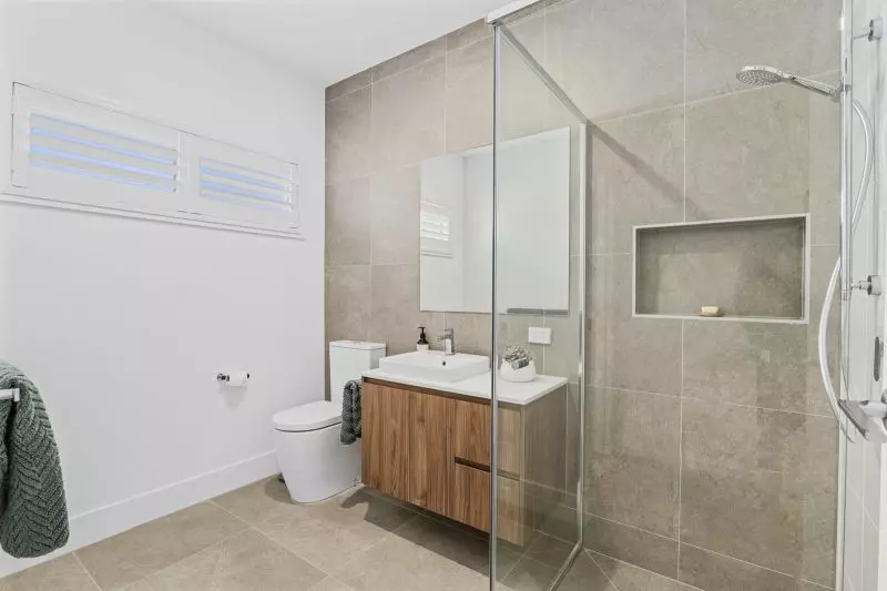 Site 176 - Established Kalbar