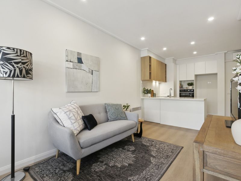 Newly Refurbished Haven with Bright Open Living