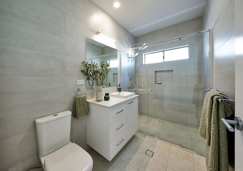 Open Plan, Perfect position, with many extras