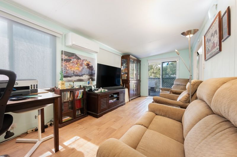 AFFORDABLE LIVING, BEACH A STROLL AWAY