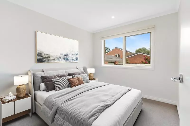 DEPOSIT TAKEN - Ground floor unit with bay views!