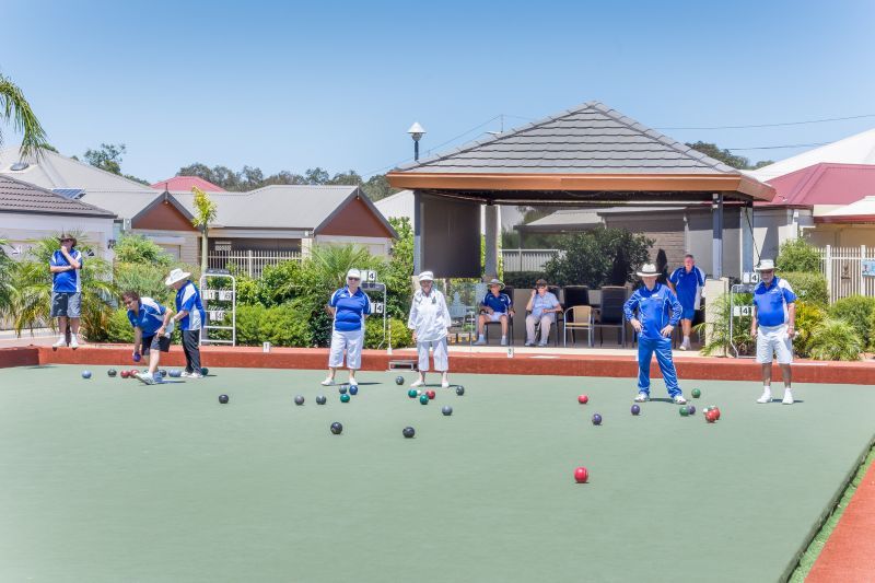 ARCADIA WATER MADDINGTON - Ideal Location, Close to Clubhouse, 2 Bedroom + Study