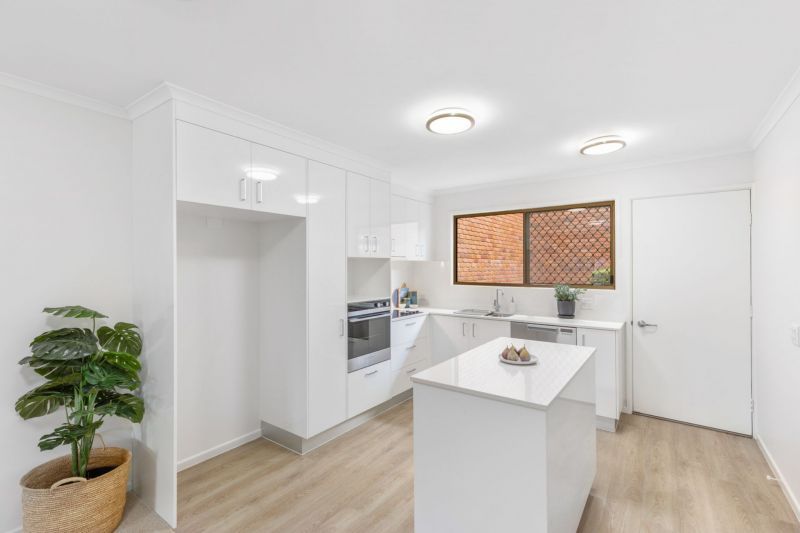 Stylish open-plan 2-bedroom villa near the community centre