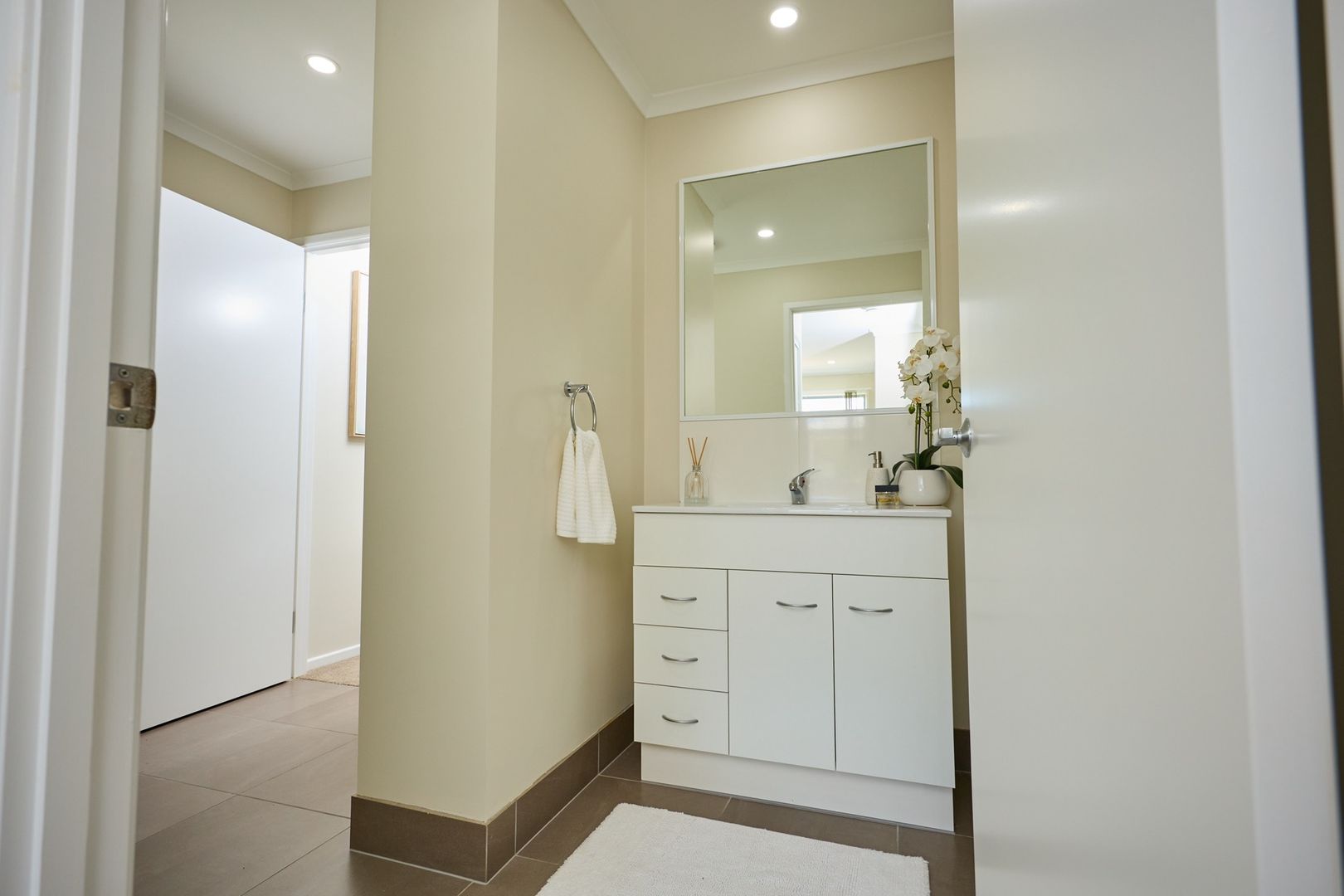 Oak Tree Retirement Village Cairns - Villa 68 - 2 Bed + 1 Bath + Study 