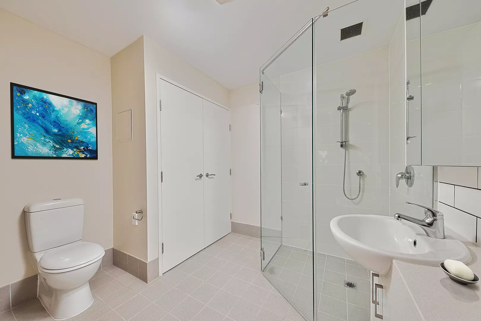 Two bedroom apartment available to inspect today!