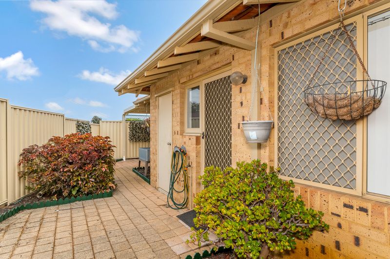 Stylish Villa just Steps from Village Amenities