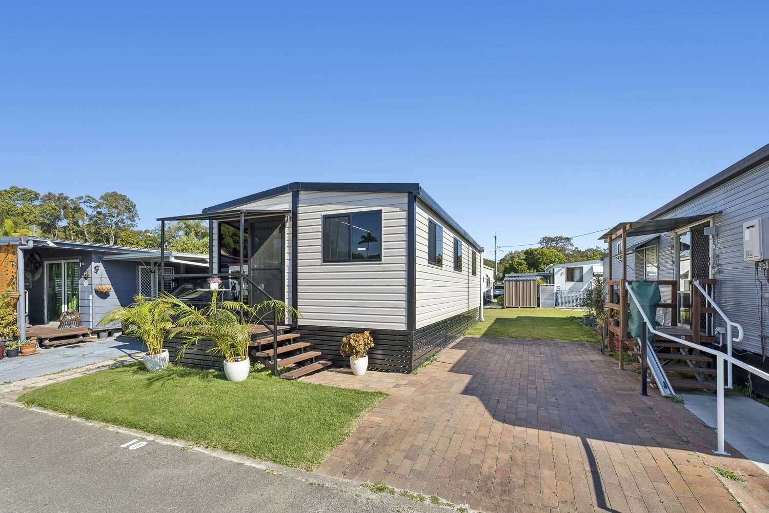 Modern Coastal Living – Low Maintenance, Move-In Ready