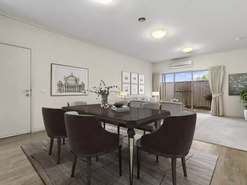 Stylish Residence Steps from the Clubhouse