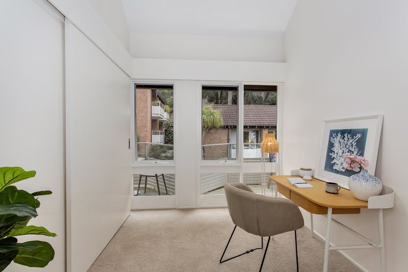 Ideal two-bed unit with easy walk to community centre