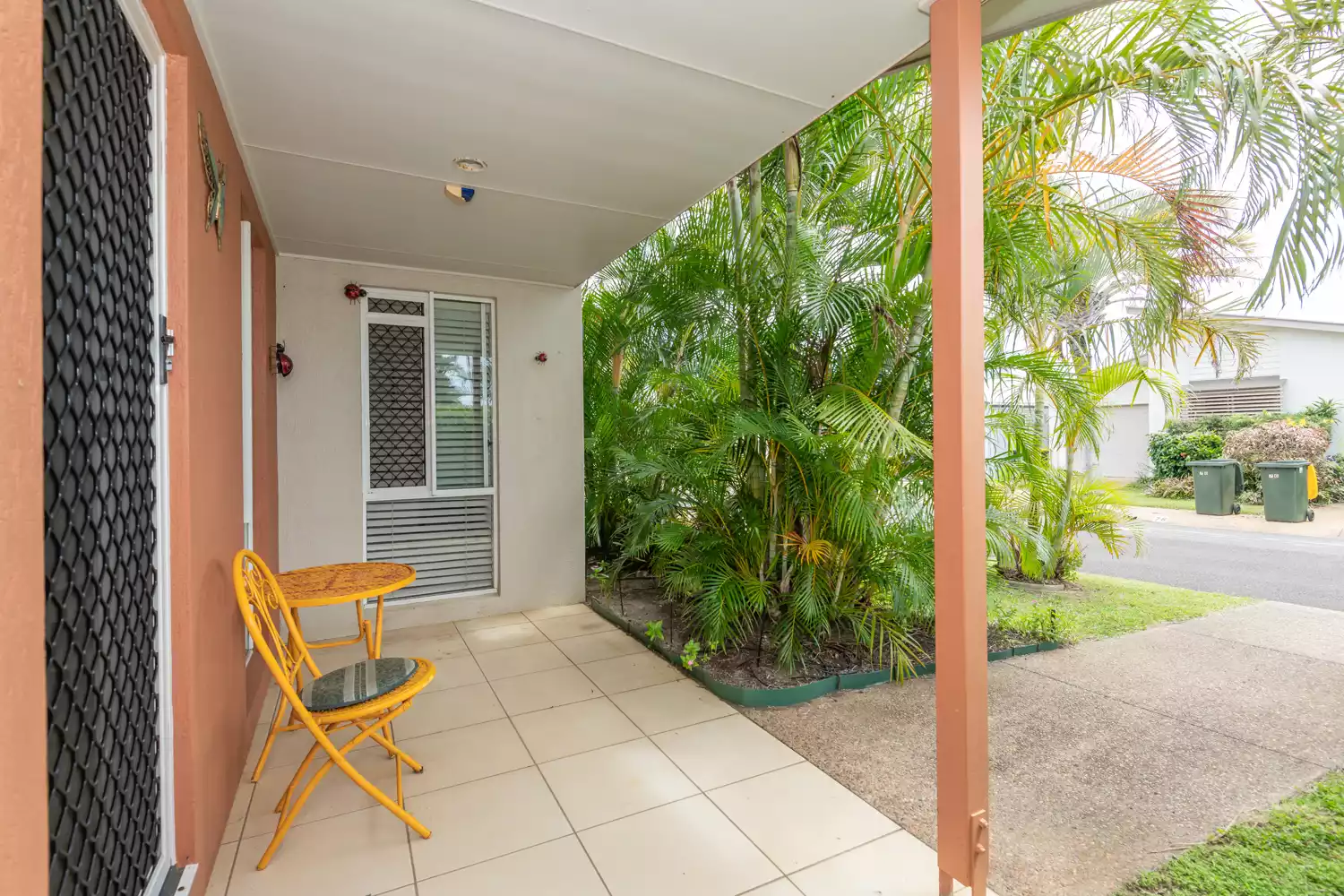 Charming Lifestyle Living