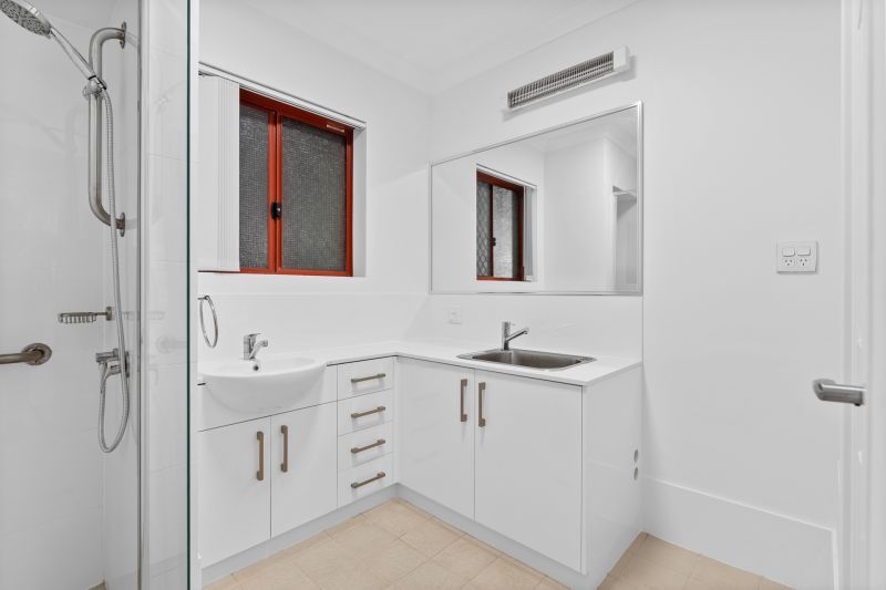 Ground Floor Apartment in Great Location.