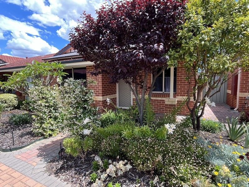 Beautiful, Spacious Villa with Fresh Updates