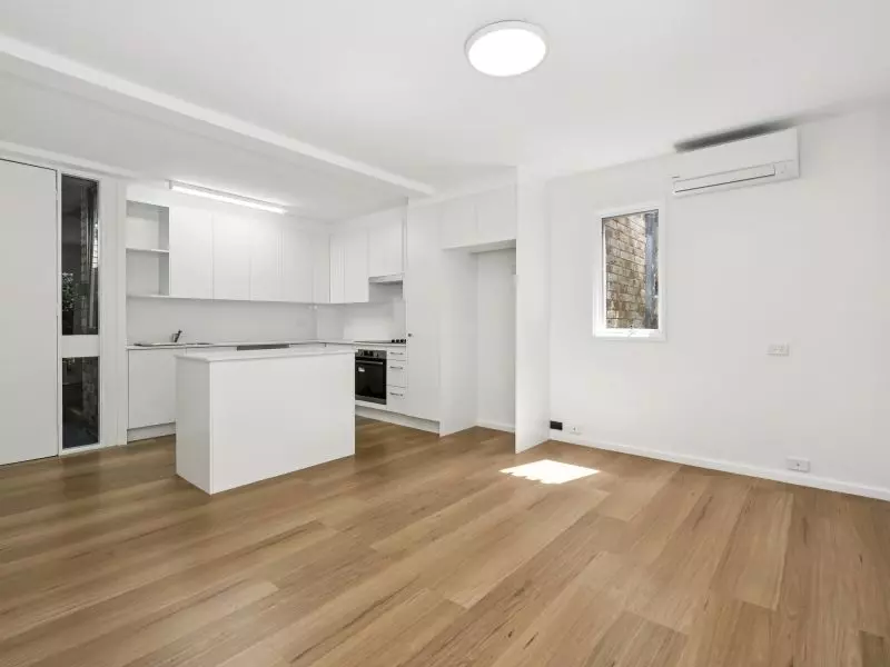 Cosy comfortable villa in a leafy, tranquil location