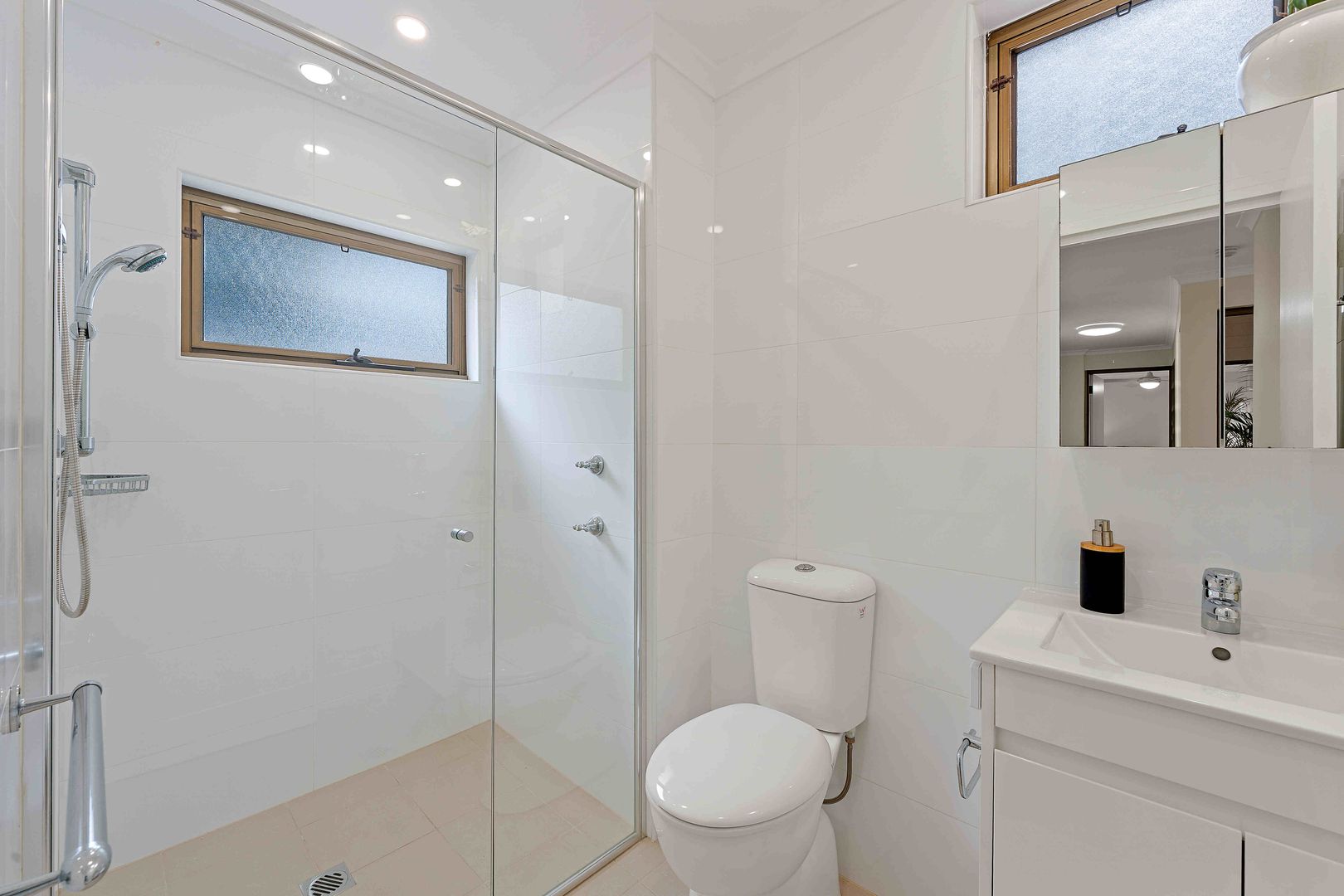 Light-filled 2 Bedroom Apartment with Spacious Balcony - Unit 21