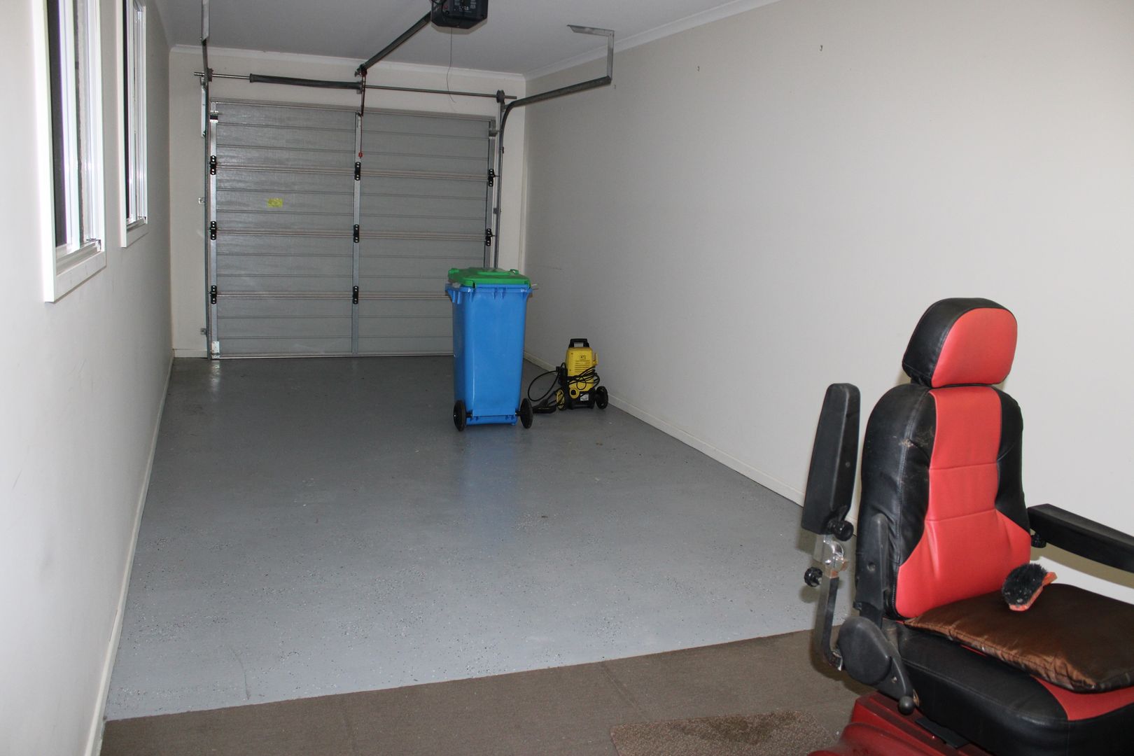 Centrally located 2 bed home in Palm Lake Resort Eagleby