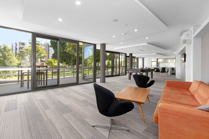 Superb Living by the River