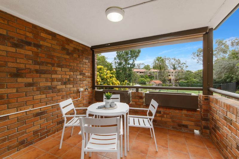 Currently under refurbishment - one-bedroom plus study