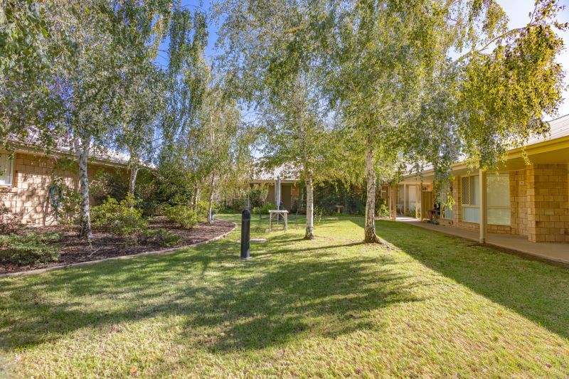 Single Catered Unit with weekly lunch package option* – Rent in Seniors Community