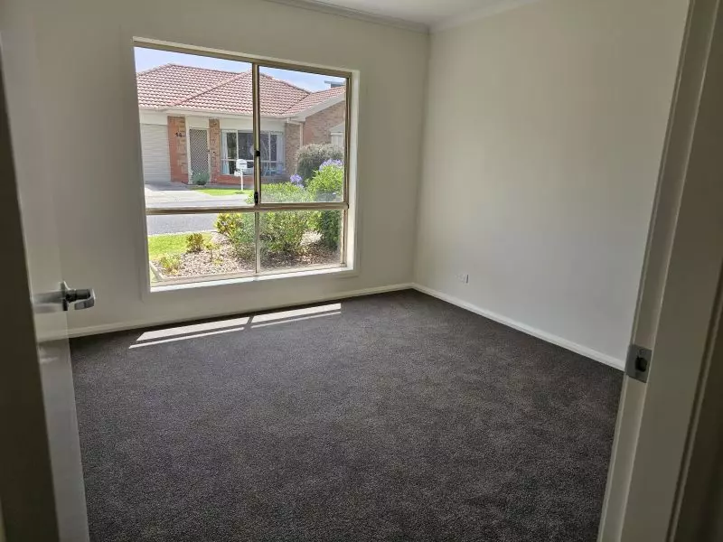 1 Bedroom + Sunroom and QLD room. North facing Lounge.