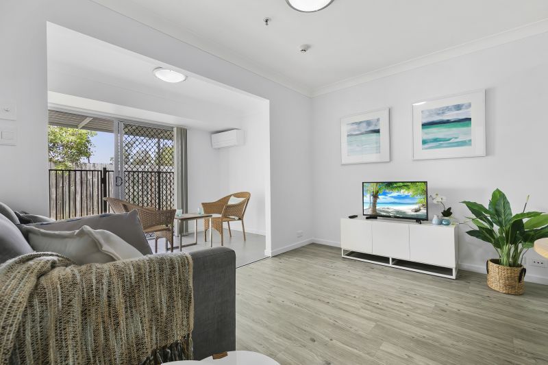 Charming one bedroom villa with study