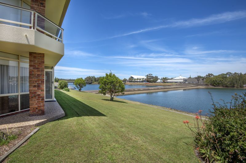 Under offer- Ground unit in a stunning waterfront location at the Governor's