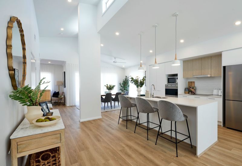 Open Plan, Perfect position, with many extras