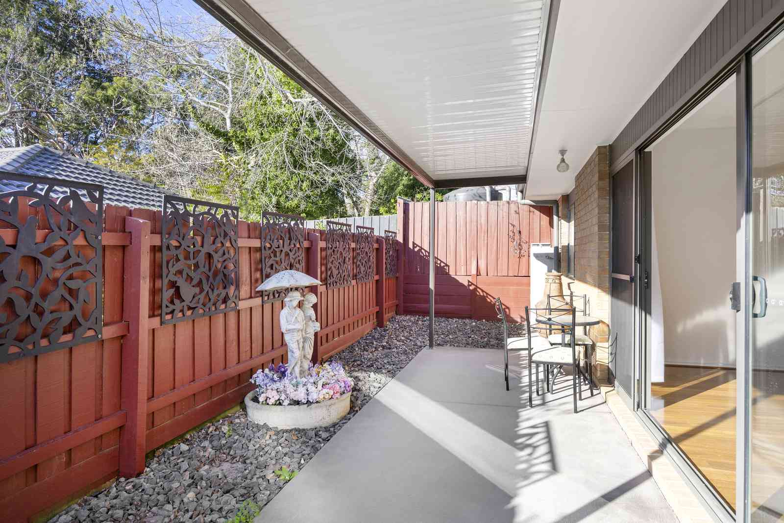 252  Grosvenor Walk, Lilydale.  Freshly Renovated!