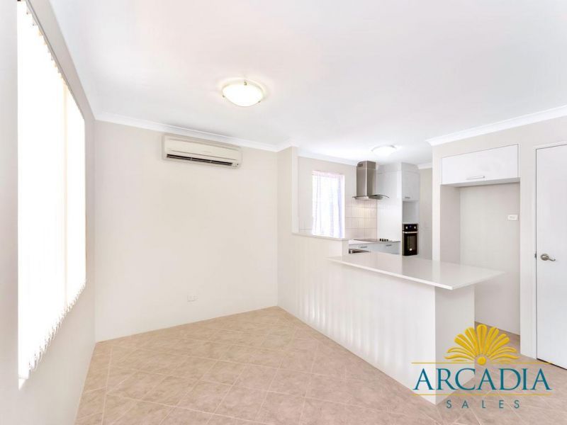 ARCADIA WATERS MADDINGTON - Close to the Clubhouse, with Stone Benchtops.