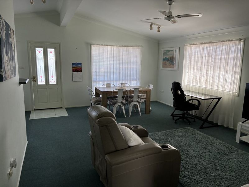 NEAT & SPACIOUS 2-BEDROOM