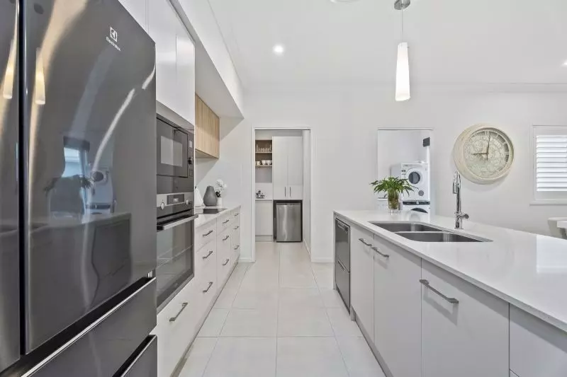 Site 238 - Established Macan