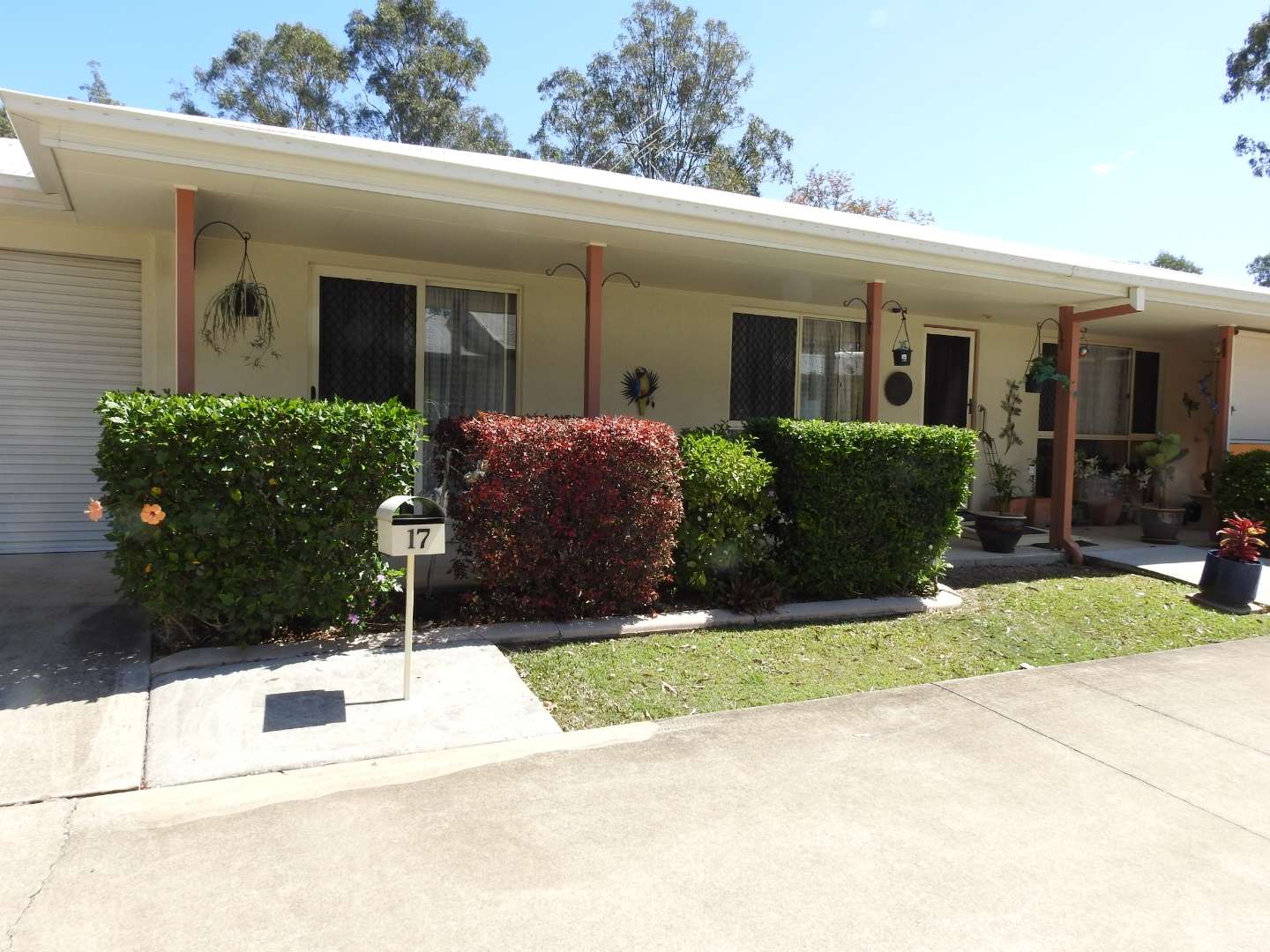 Easy stroll to the Lake