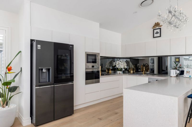 Community Living at Its Finest – Luxury Three-Bedroom Haven