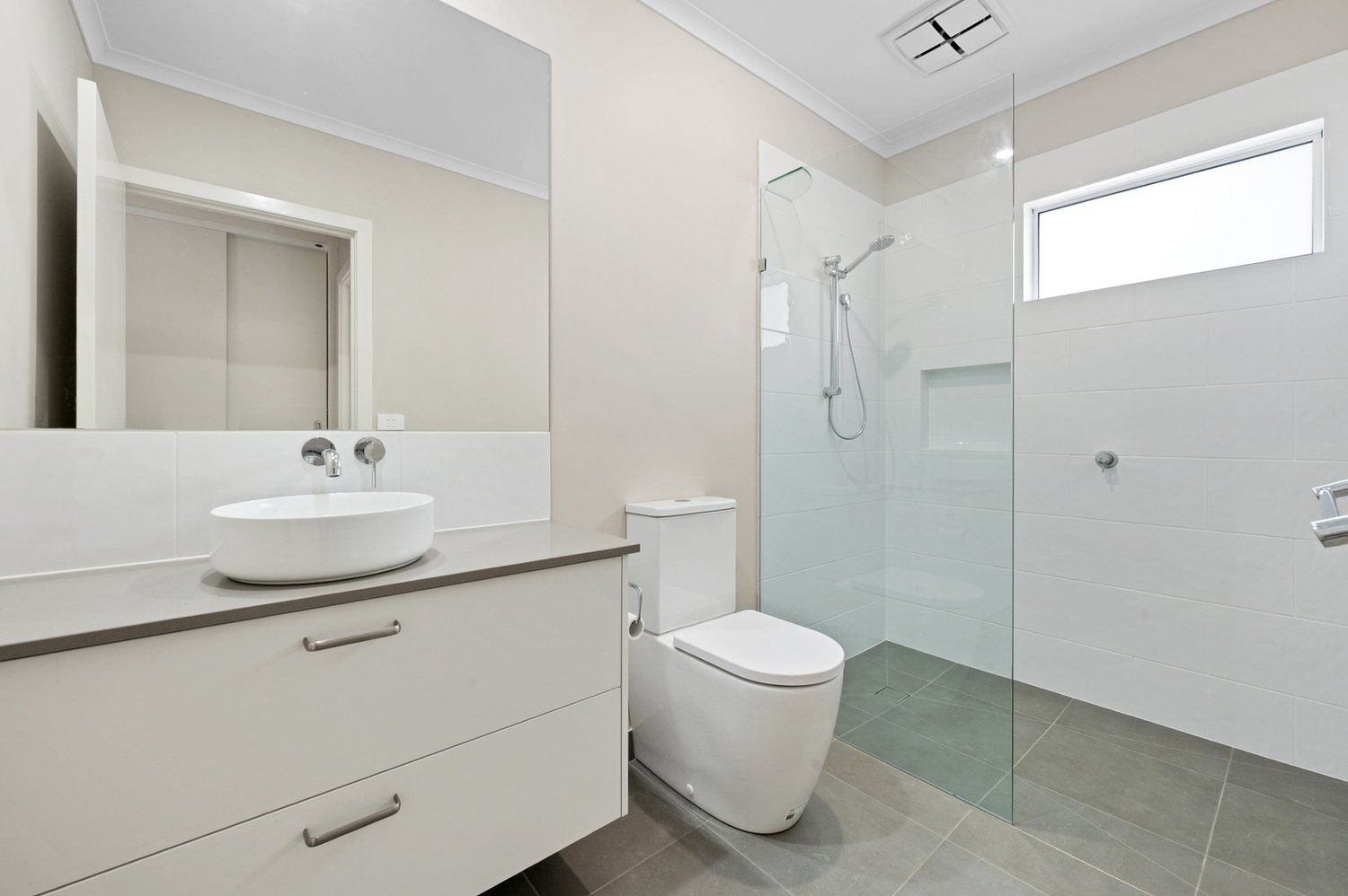 Relaxed Living with Style and Space!