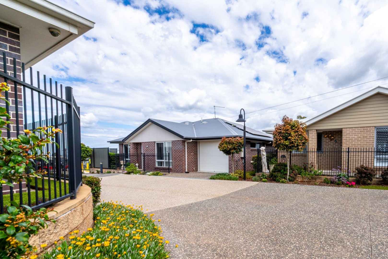 Oak Tree Retirement Village Darling Heights, Platz Street 