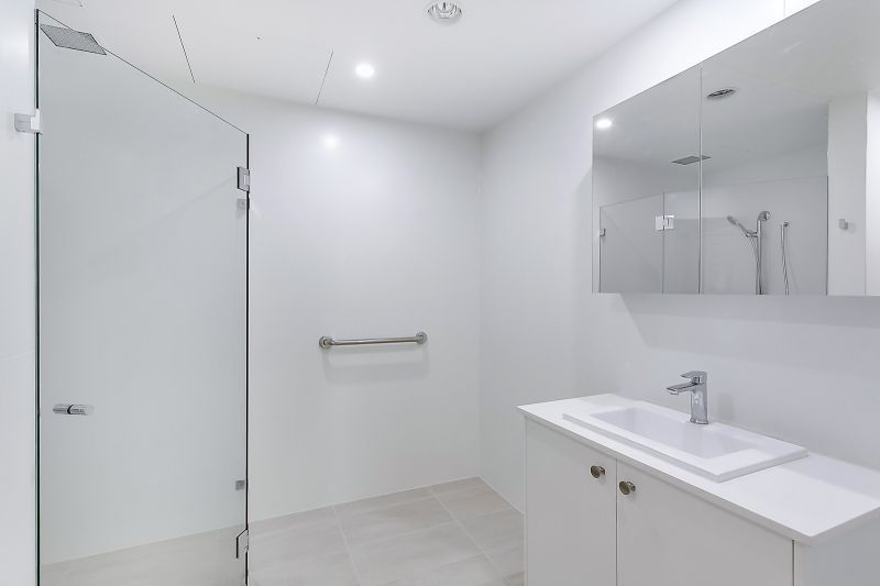 Spacious two-bedroom ground floor apartment