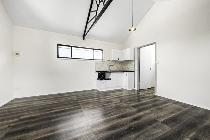 Modern Haven - Relaxed Indoor-Outdoor Living