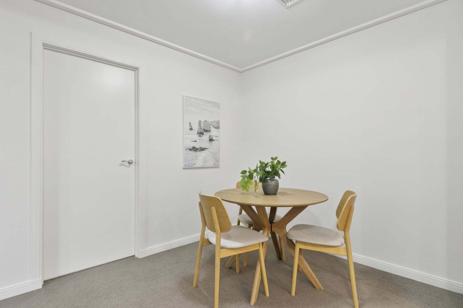 Stylish Home with Garden Terrace Access