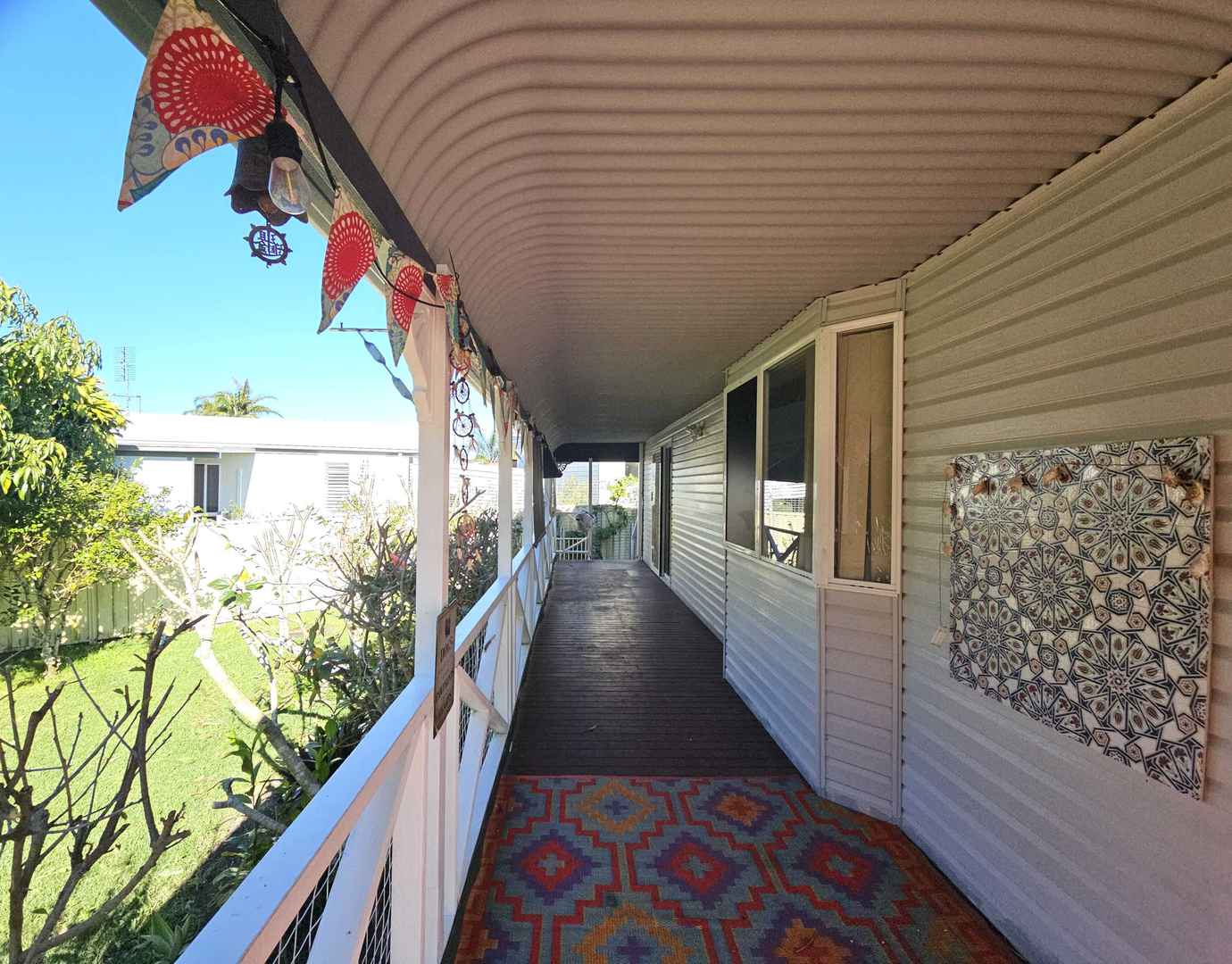 Spacious Oasis: 2-Bedroom Home @ Prime location - Nature & Convenience