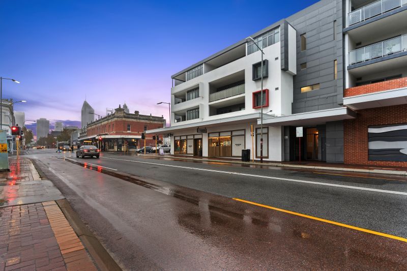 Spacious Modern & Central Home!