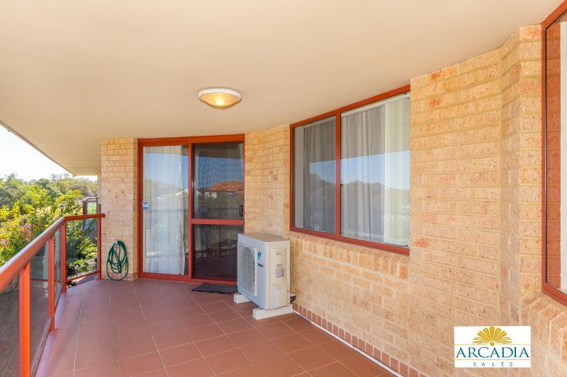 ARCADIA WATERS BICTON - 3 Bedroom Parquetry Floor Stunner