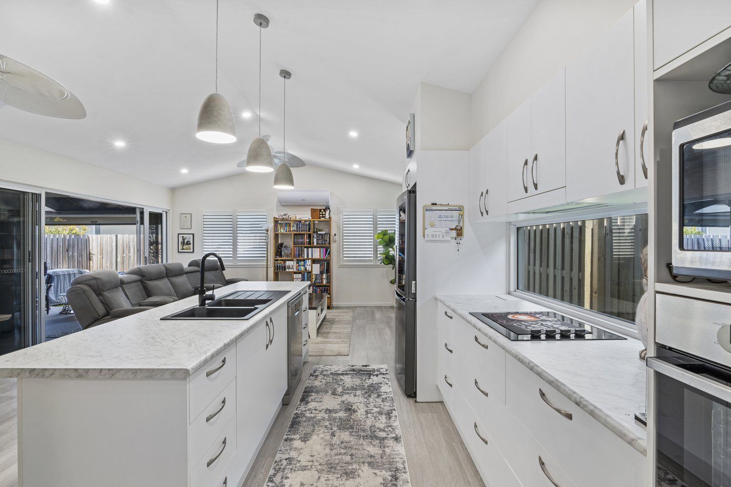 Stylish Home Near Clubhouse