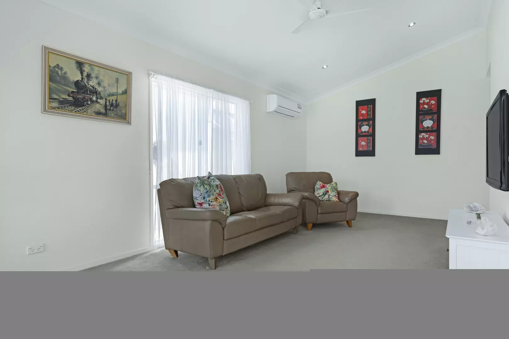 HOME 85 PALM LAKE RESORT TRUGANINA