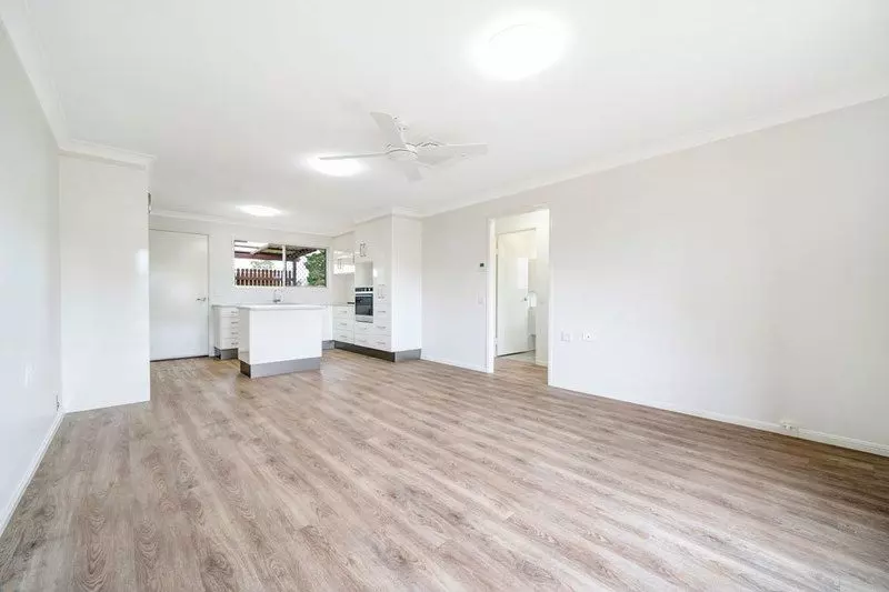 Under refurbishment!!!! A beautiful modern unit in a perfect position.