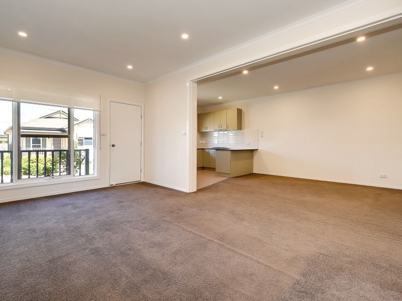 Beautiful home, beautiful village in Sunshine