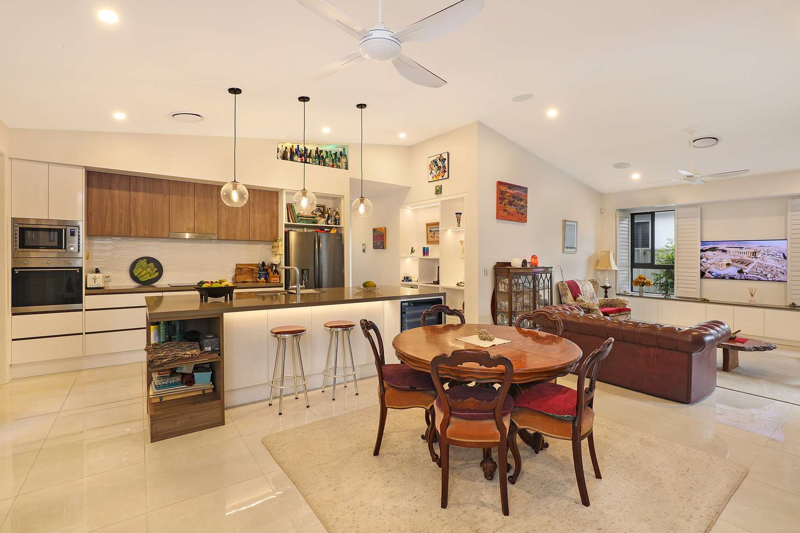 Beach, Dining, Golf, Shopping - V78 GemLife