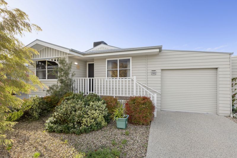 Elegant & Bright Two-bedroom Home